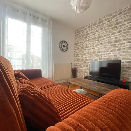 Volcan Ocre-4 Pers-spacieux Et Chaleureux - Parking Privatif - Proches Axes, Commerces Et Services - Check In 24-24 Apartment